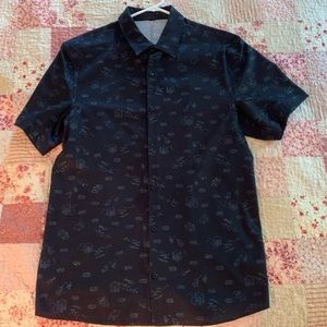 Lululemon Botton-Down Short Sleeve Shirt - Size ?